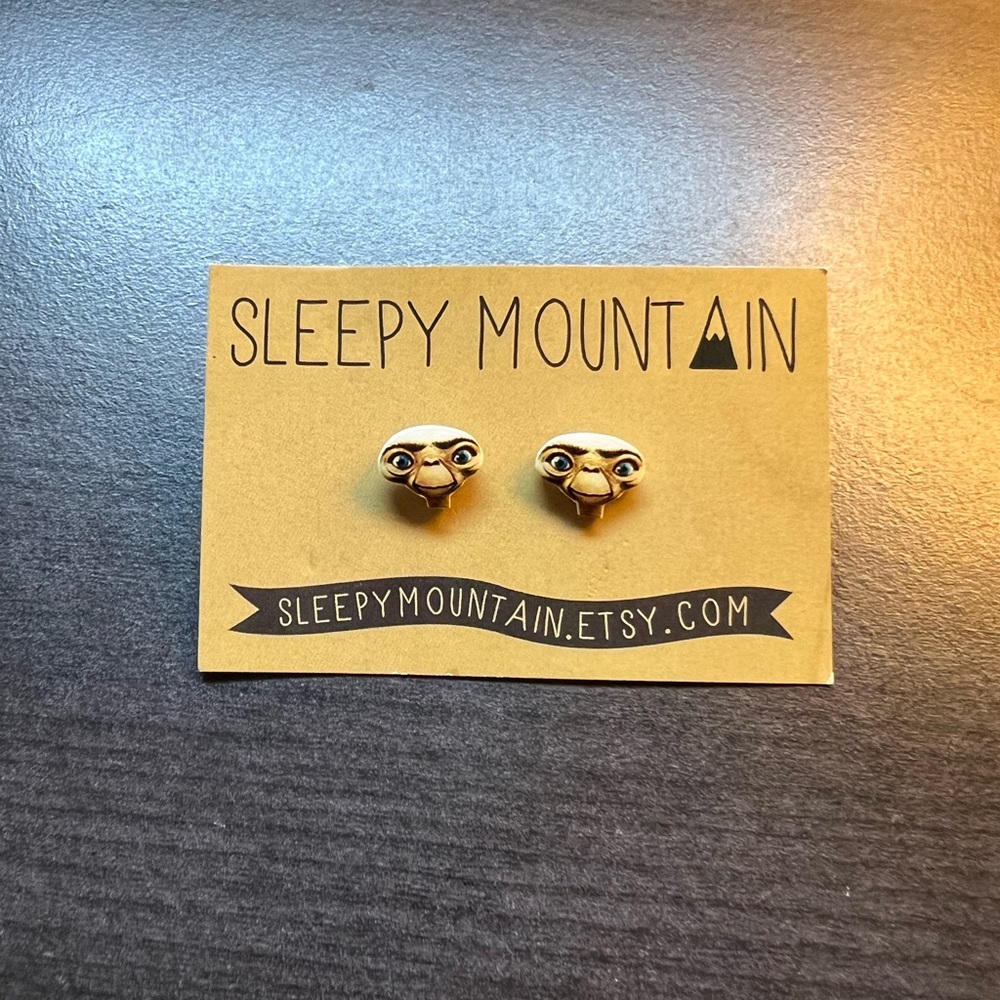 E.T. Earrings Sleepy Mountain Stud Style Earrings - Extra Terrestrial